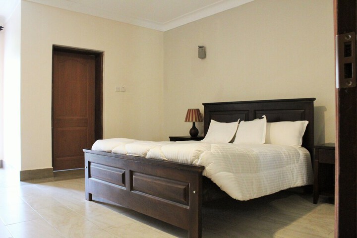 Room 13 of 114