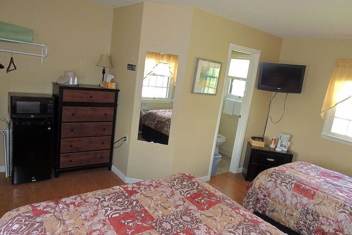 Room 4 of 11