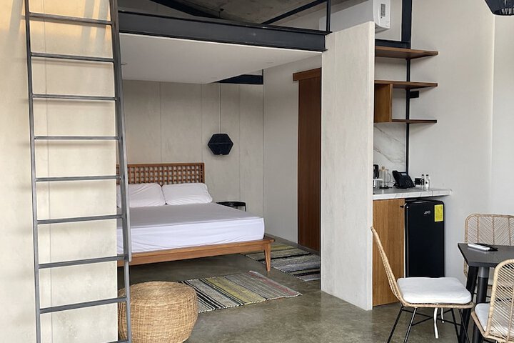 Room 10 of 125