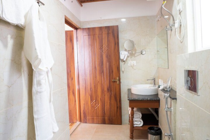 Room 17 of 24