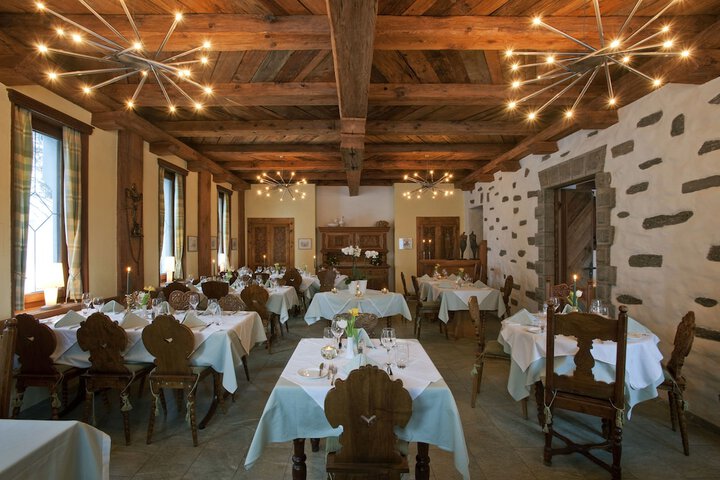 Dining 95 of 120