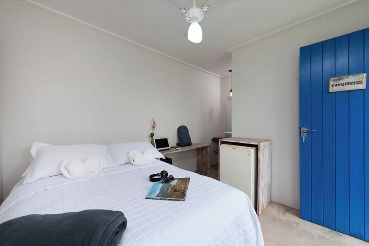 Room 3 of 28