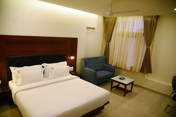 Room 6 of 42