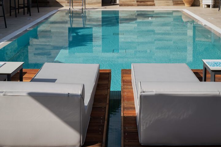 Pool 43 of 67