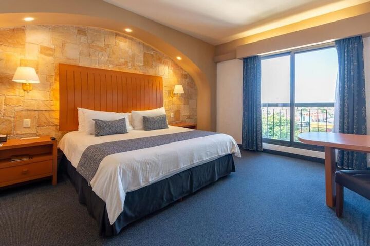 Room 44 of 120