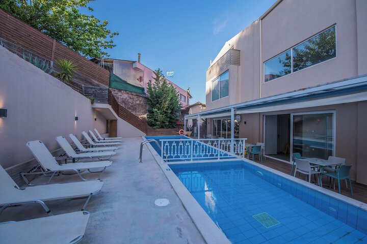 Pool 27 of 42