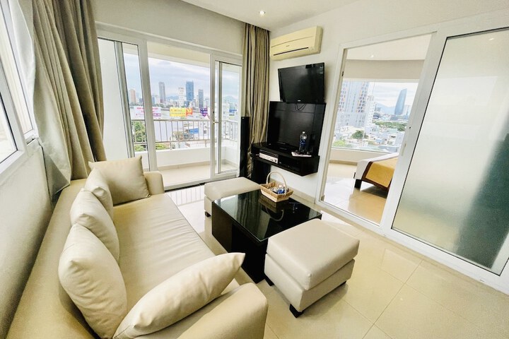 Room 18 of 48