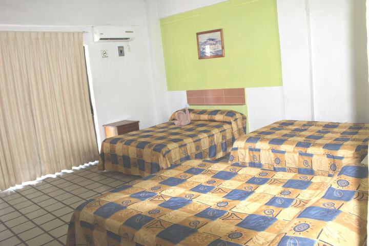Room 15 of 40