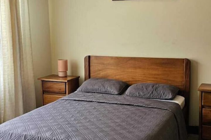 Room 4 of 27