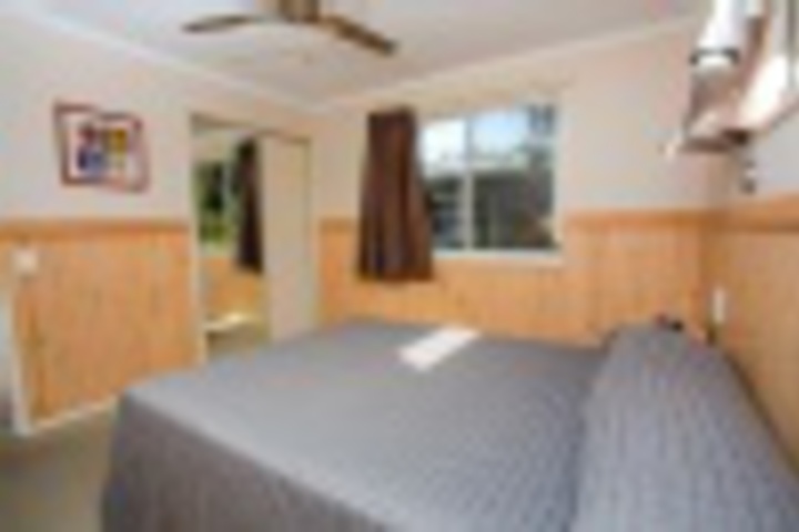 Room 100 of 624