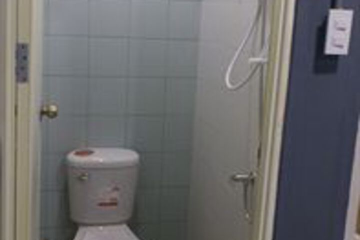 Room 5 of 38