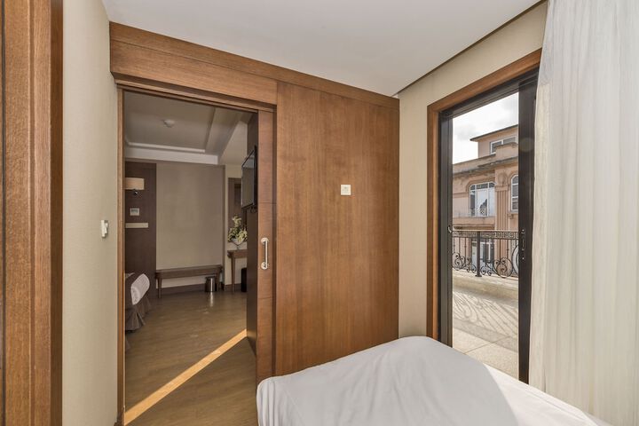 Room 18 of 60