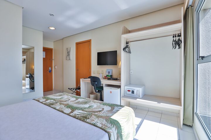 Room 14 of 38