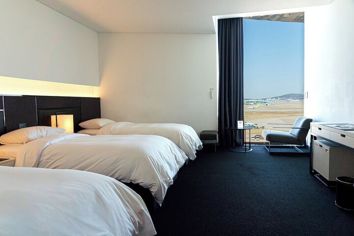Room 26 of 61