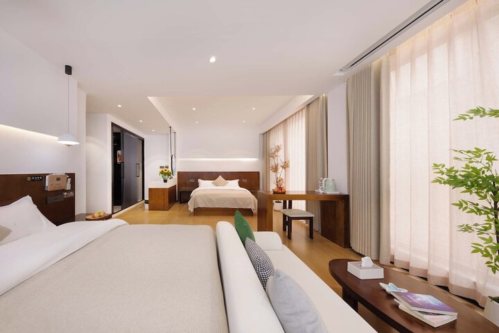 Room 26 of 61