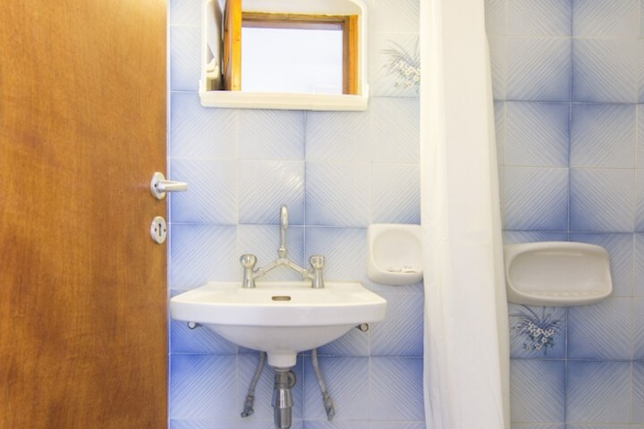 Room 25 of 53