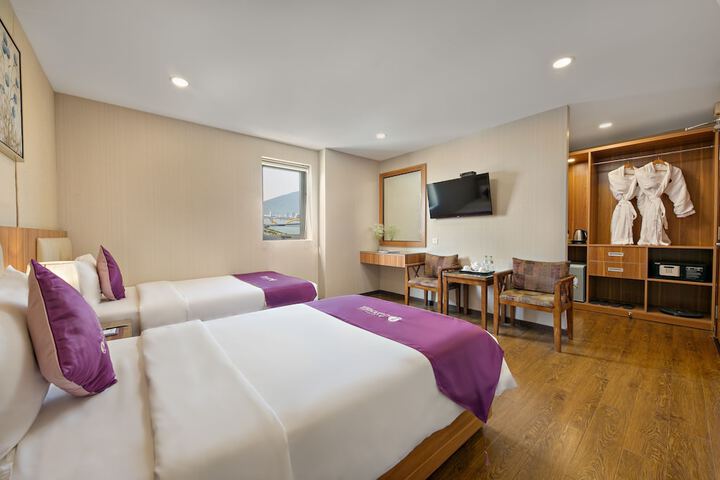 Room 7 of 40