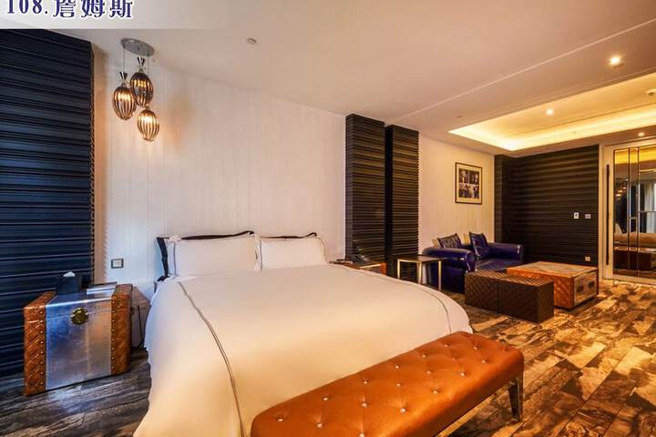 Room 4 of 91