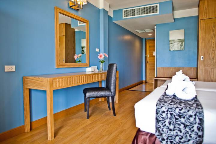Room 38 of 68