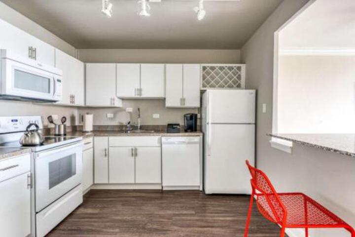 Image of TWO 800 Tower CozySuites with sky pool lounge 7FL
