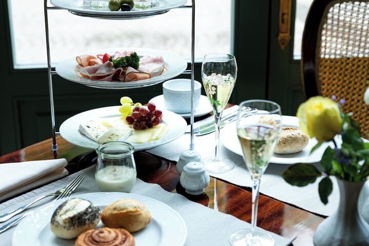 Breakfast/Coffee Service 59 of 82