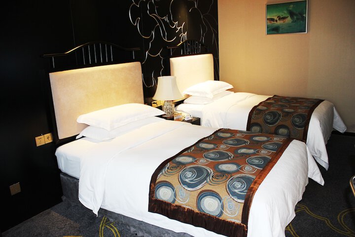 Room 10 of 62