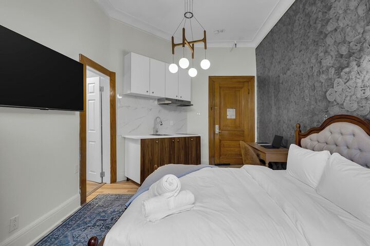 Room 20 of 174
