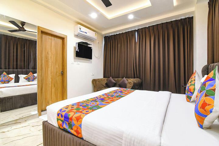 Room 10 of 36