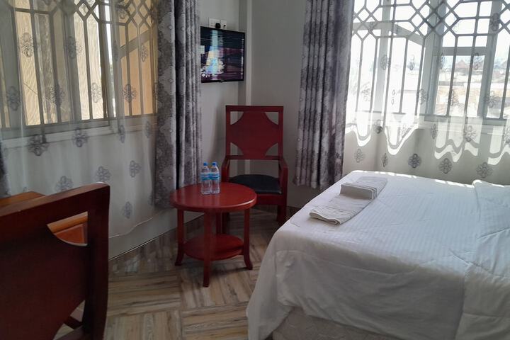 Room 27 of 74