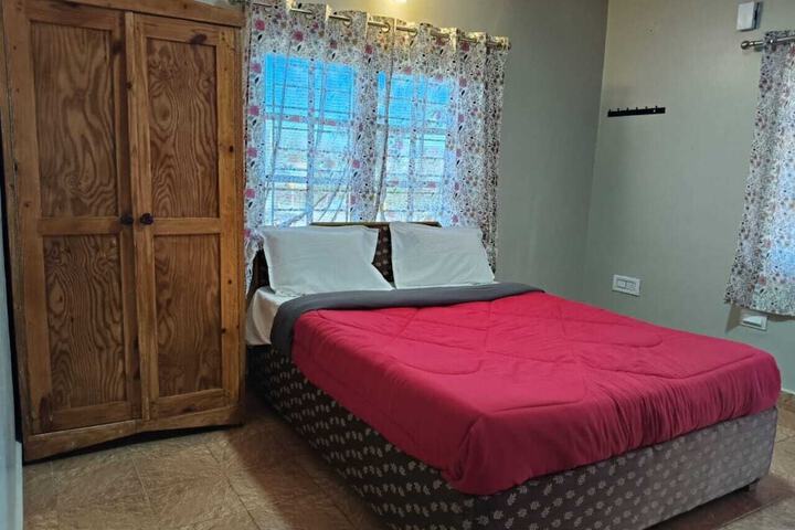 Room 5 of 15