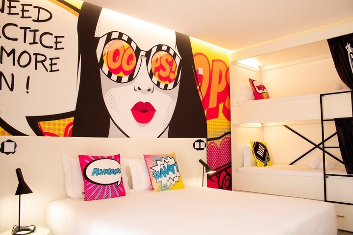 Room 3 of 65