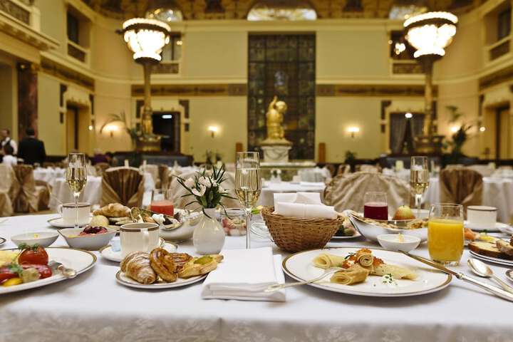 Dining 122 of 142