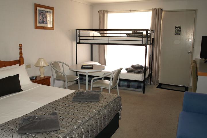 Room 22 of 41