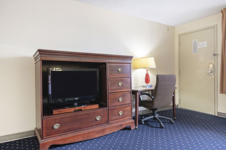 2 Double Beds (2 of 7)