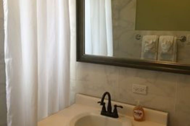 Room 6 of 38