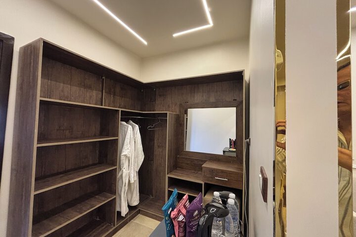 Room 35 of 110