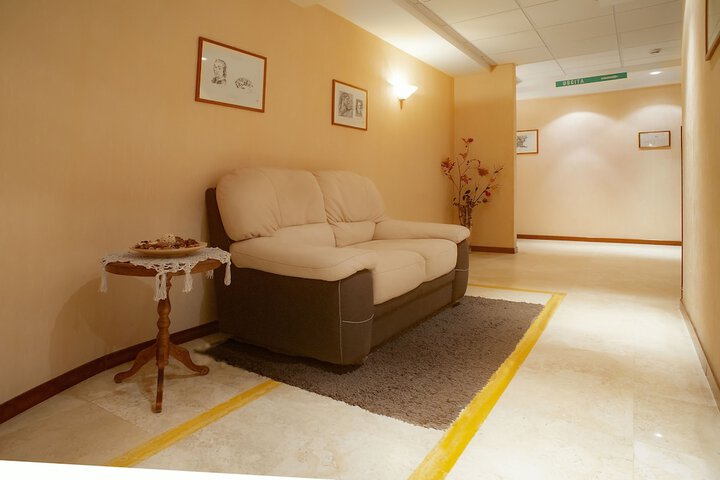 Ballroom/Hall 16 of 16