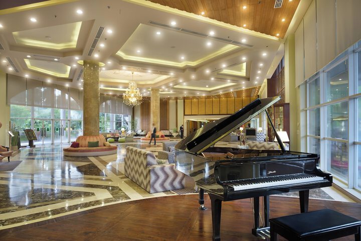 Hotel Interior 4 of 43