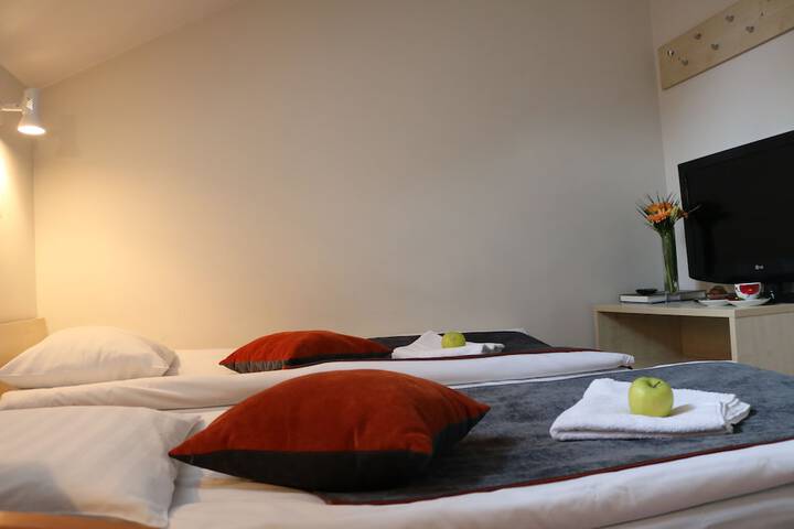 Room 13 of 43