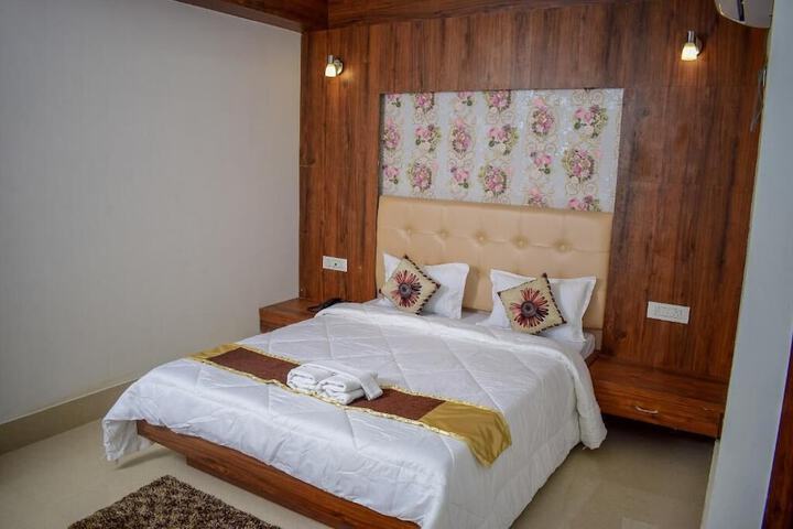 Room 18 of 35