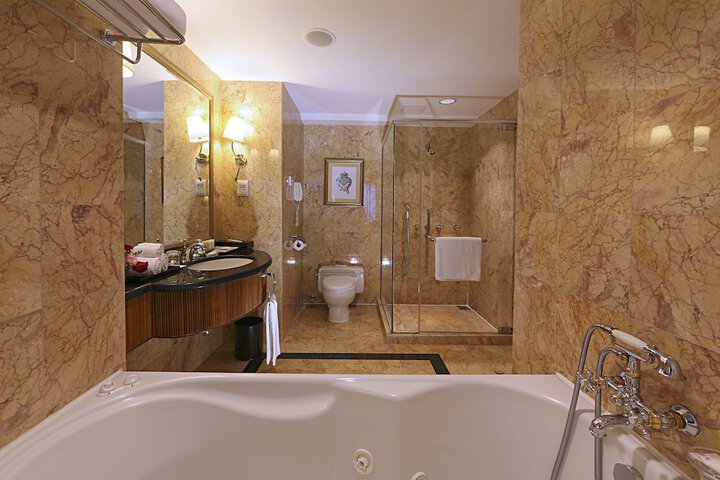 Clean Restrooms