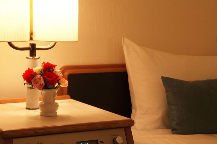 Room 11 of 36