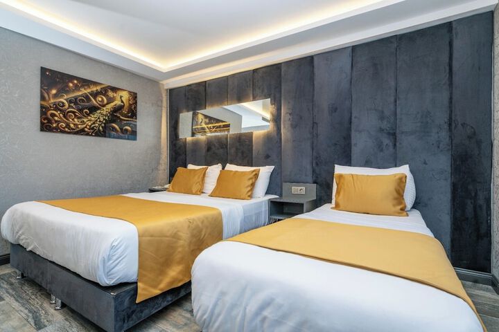 Room 6 of 24