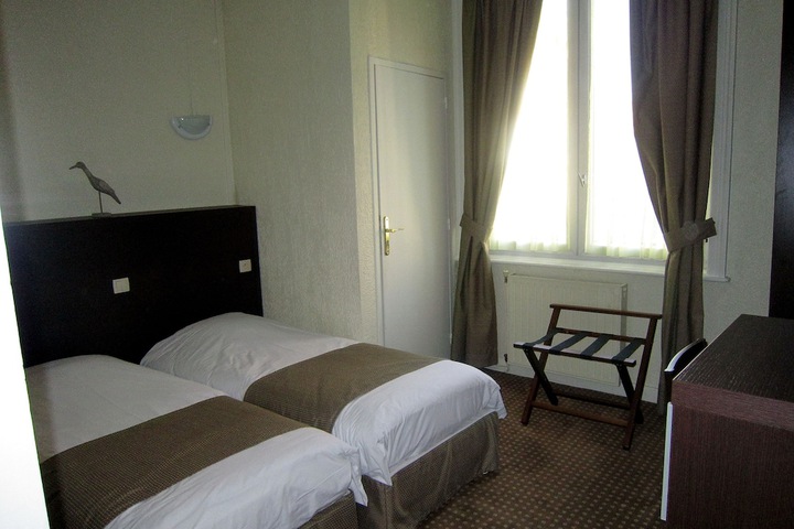Room 3 of 70
