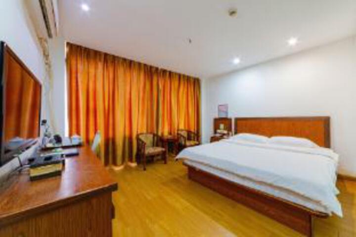 Room 16 of 16