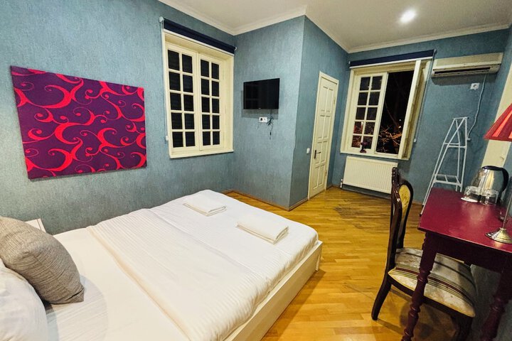 Room 48 of 96