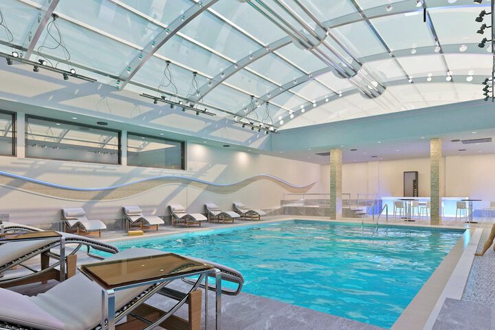 Pool Hotel