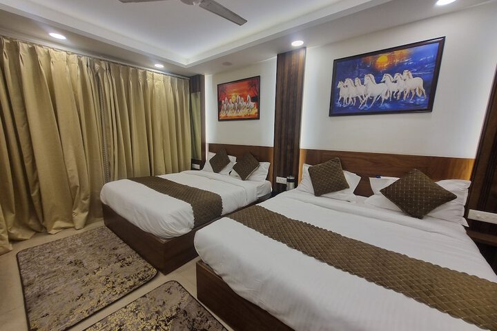 Room 13 of 42