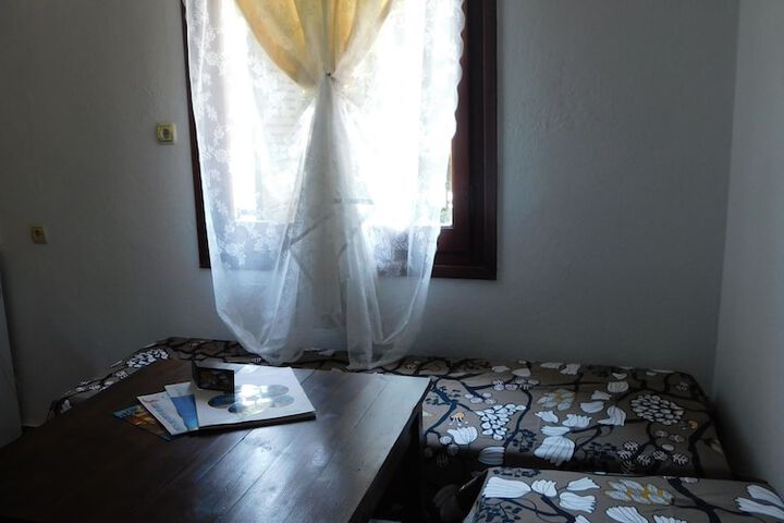 Room 48 of 93