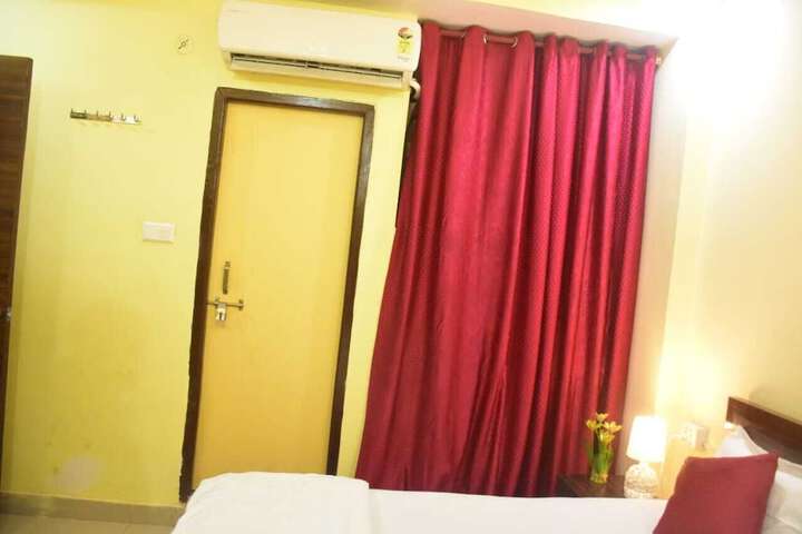 Room 3 of 29